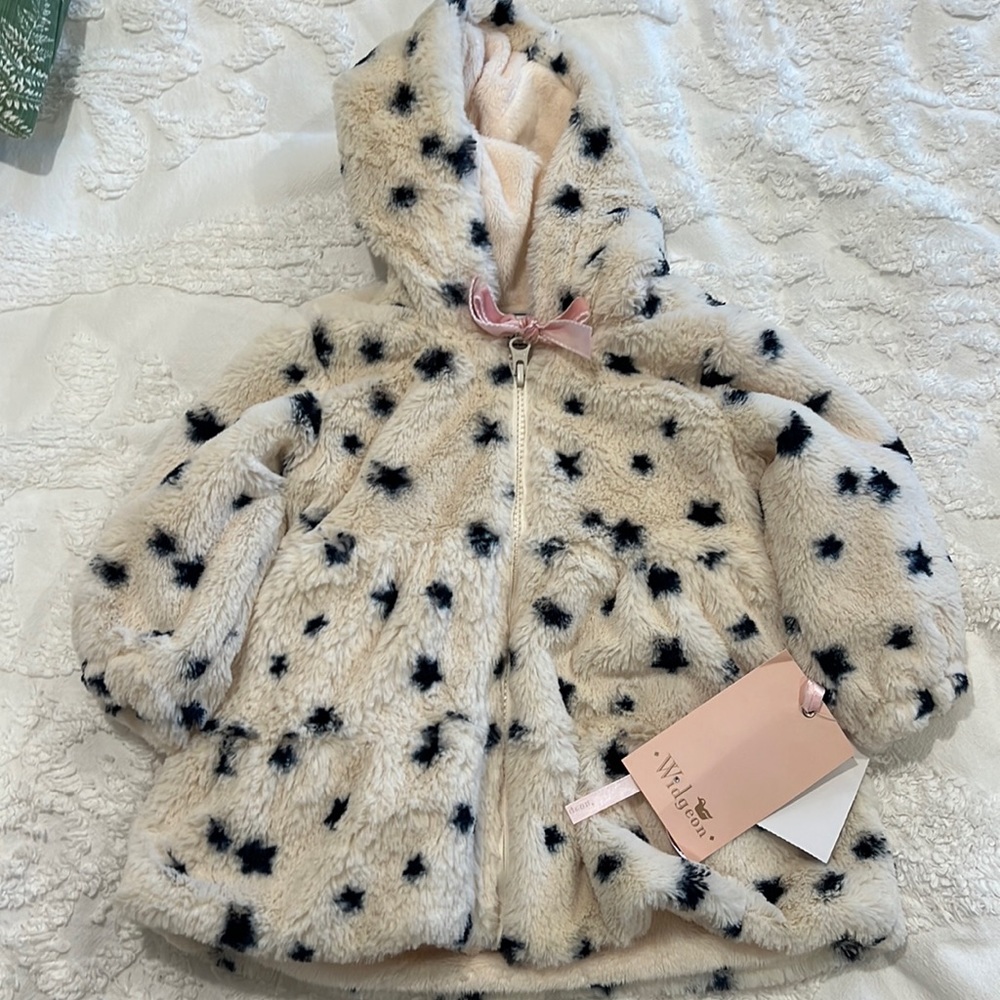 NWT widgeon faux fur coat, 18M